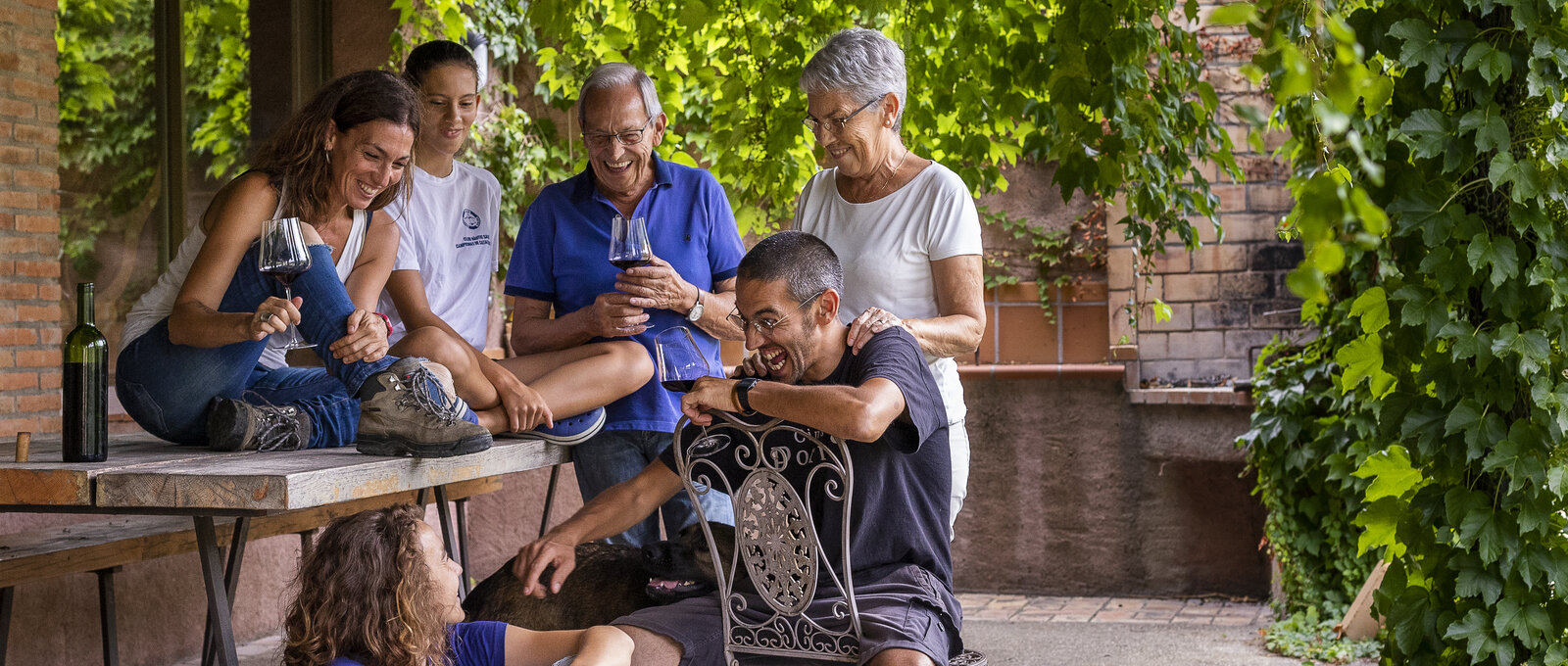 Sara Perez mit Amphore